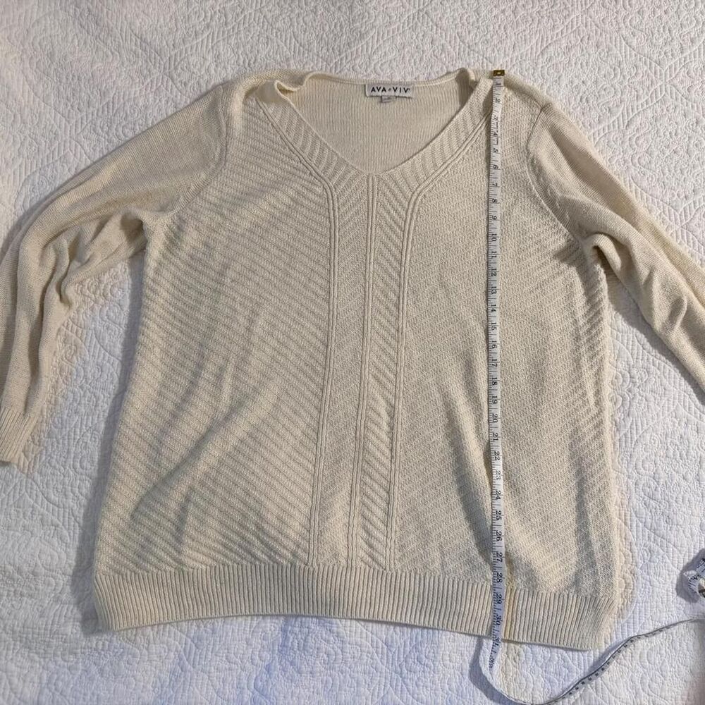 Ava-viv Women's Cream and White Jumper
